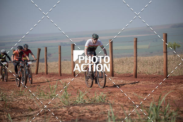 Buy your photos of the eventCROSS DUATHLON on Fotop