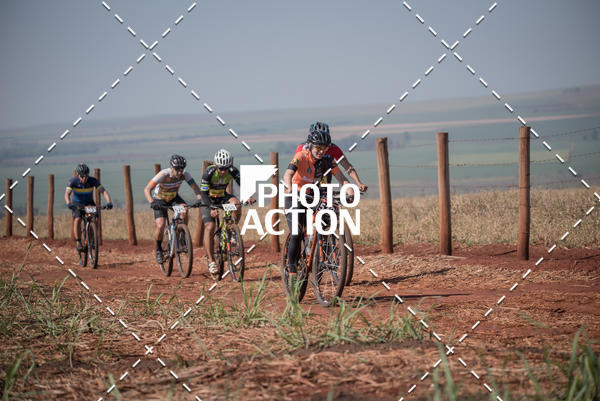 Buy your photos of the eventCROSS DUATHLON on Fotop