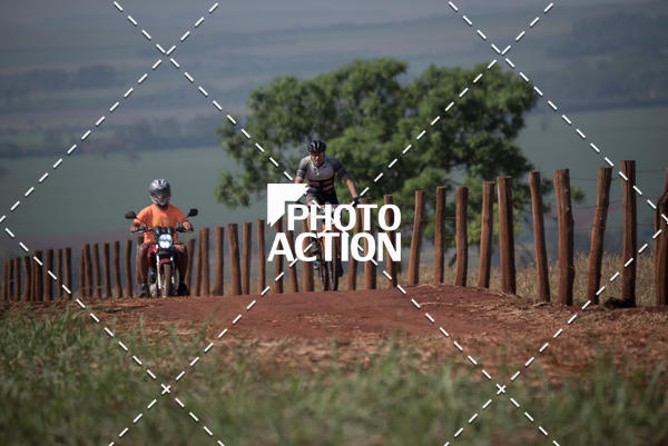 Buy your photos of the eventCROSS DUATHLON on Fotop