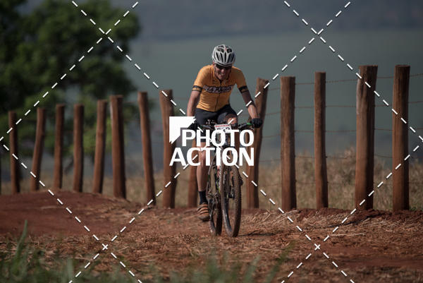 Buy your photos of the eventCROSS DUATHLON on Fotop