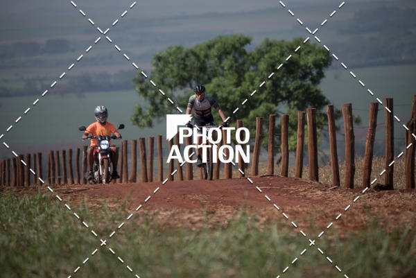 Buy your photos of the eventCROSS DUATHLON on Fotop