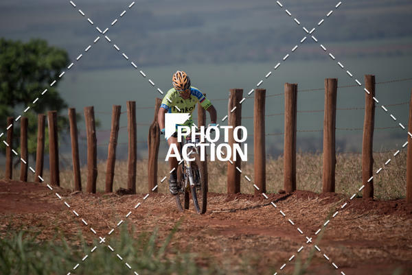 Buy your photos of the eventCROSS DUATHLON on Fotop