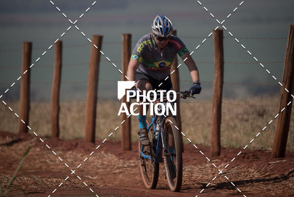 Buy your photos of the eventCROSS DUATHLON on Fotop