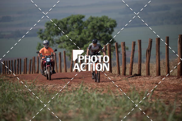 Buy your photos of the eventCROSS DUATHLON on Fotop