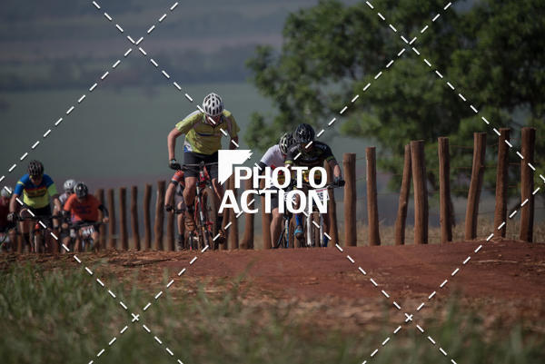 Buy your photos of the eventCROSS DUATHLON on Fotop
