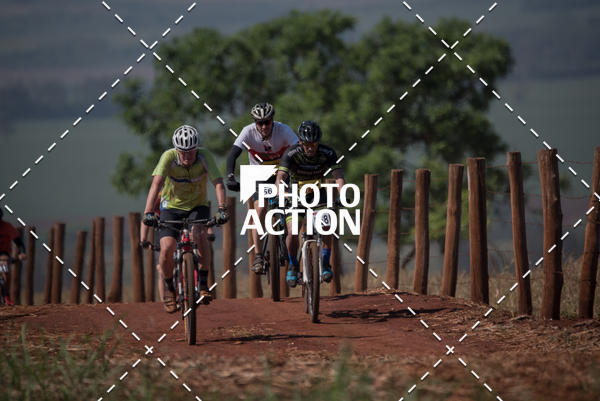 Buy your photos of the eventCROSS DUATHLON on Fotop