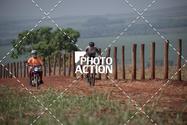 Buy your photos of the eventCROSS DUATHLON on Fotop