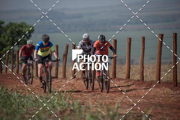 Buy your photos of the eventCROSS DUATHLON on Fotop