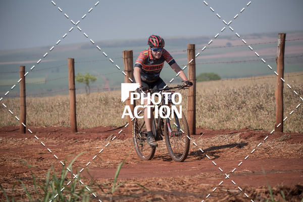 Buy your photos of the eventCROSS DUATHLON on Fotop