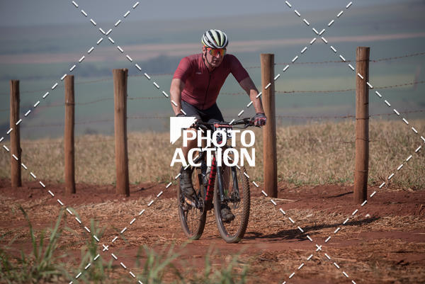 Buy your photos of the eventCROSS DUATHLON on Fotop