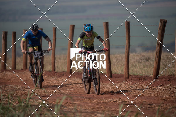 Buy your photos of the eventCROSS DUATHLON on Fotop