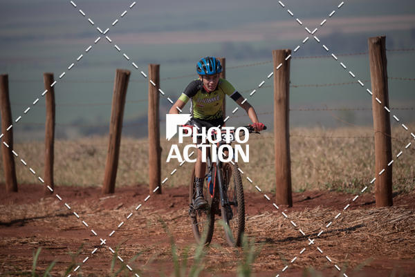 Buy your photos of the eventCROSS DUATHLON on Fotop