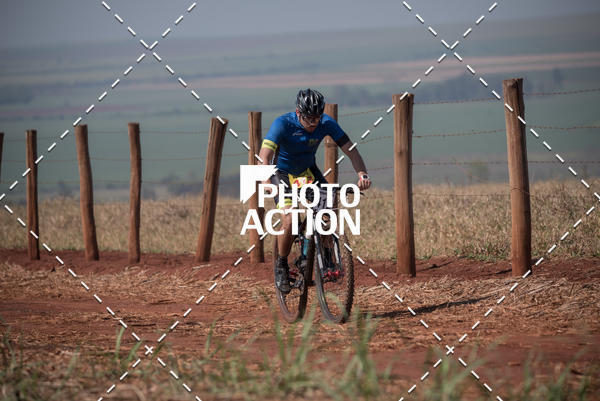 Buy your photos of the eventCROSS DUATHLON on Fotop