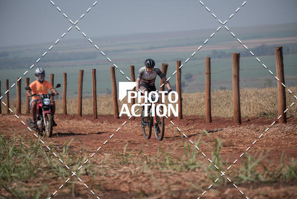 Buy your photos of the eventCROSS DUATHLON on Fotop