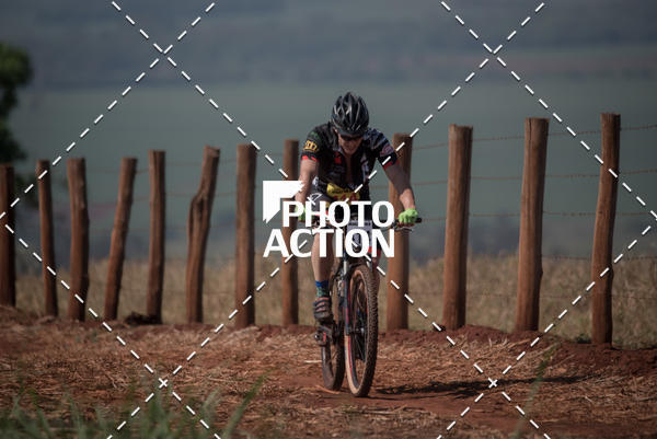 Buy your photos of the eventCROSS DUATHLON on Fotop