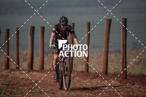Buy your photos of the eventCROSS DUATHLON on Fotop