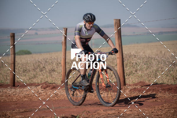 Buy your photos of the eventCROSS DUATHLON on Fotop