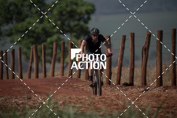 Buy your photos of the eventCROSS DUATHLON on Fotop