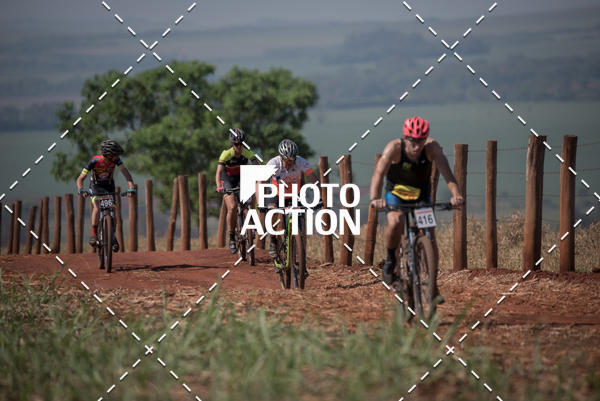 Buy your photos of the eventCROSS DUATHLON on Fotop