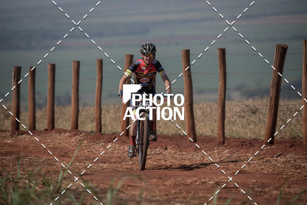 Buy your photos of the eventCROSS DUATHLON on Fotop