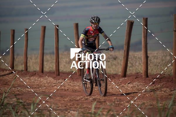 Buy your photos of the eventCROSS DUATHLON on Fotop