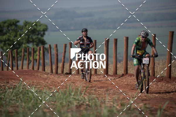 Buy your photos of the eventCROSS DUATHLON on Fotop
