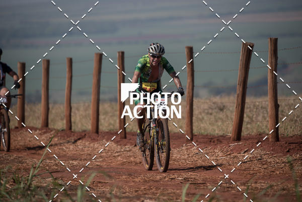 Buy your photos of the eventCROSS DUATHLON on Fotop