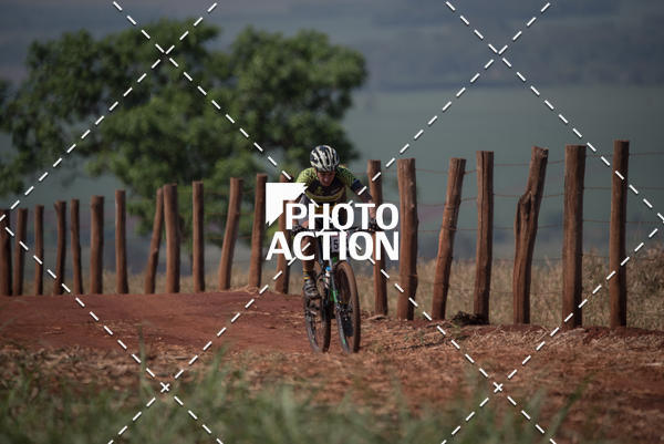 Buy your photos of the eventCROSS DUATHLON on Fotop