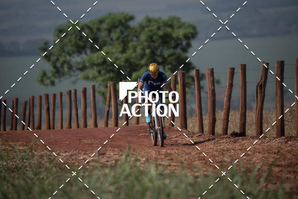 Buy your photos of the eventCROSS DUATHLON on Fotop