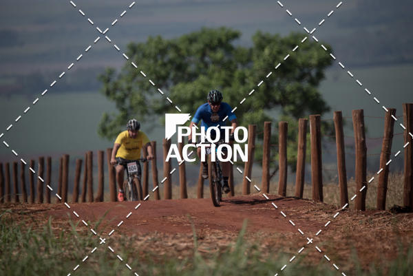 Buy your photos of the eventCROSS DUATHLON on Fotop