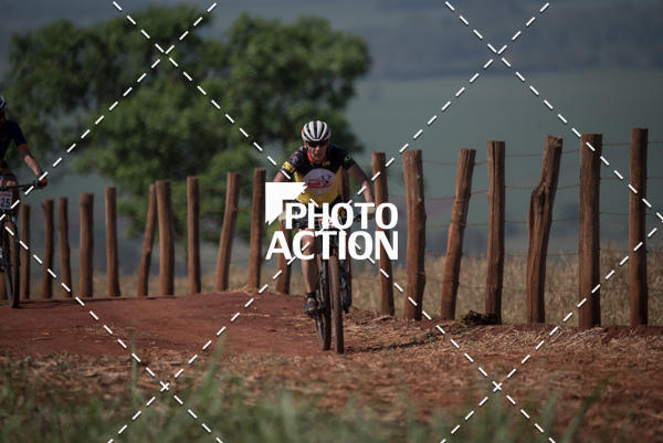 Buy your photos of the eventCROSS DUATHLON on Fotop