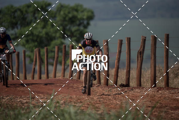 Buy your photos of the eventCROSS DUATHLON on Fotop