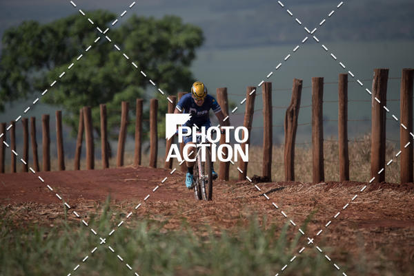 Buy your photos of the eventCROSS DUATHLON on Fotop