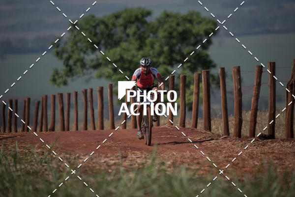 Buy your photos of the eventCROSS DUATHLON on Fotop