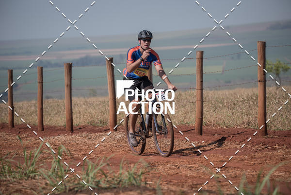 Buy your photos of the eventCROSS DUATHLON on Fotop
