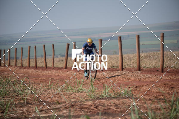 Buy your photos of the eventCROSS DUATHLON on Fotop