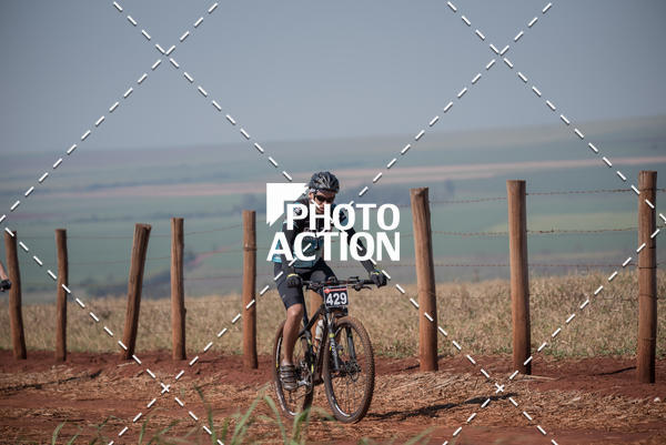 Buy your photos of the eventCROSS DUATHLON on Fotop