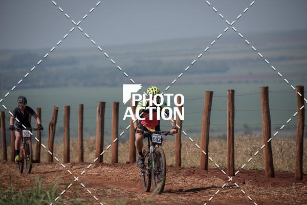 Buy your photos of the eventCROSS DUATHLON on Fotop