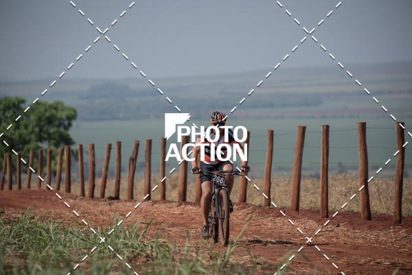Buy your photos of the eventCROSS DUATHLON on Fotop