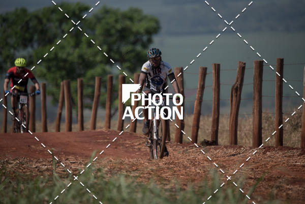 Buy your photos of the eventCROSS DUATHLON on Fotop