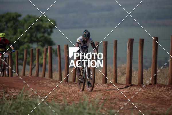 Buy your photos of the eventCROSS DUATHLON on Fotop