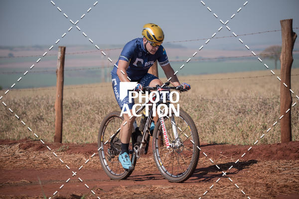 Buy your photos of the eventCROSS DUATHLON on Fotop