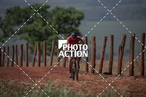 Buy your photos of the eventCROSS DUATHLON on Fotop