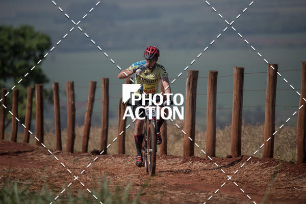 Buy your photos of the eventCROSS DUATHLON on Fotop