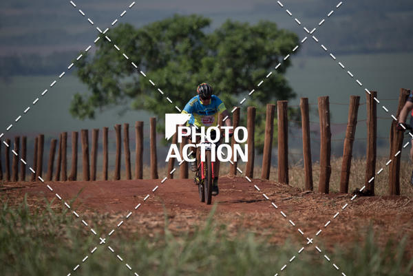 Buy your photos of the eventCROSS DUATHLON on Fotop