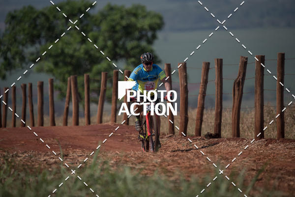 Buy your photos of the eventCROSS DUATHLON on Fotop