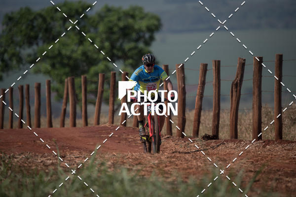 Buy your photos of the eventCROSS DUATHLON on Fotop