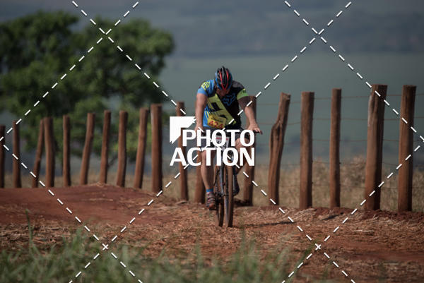 Buy your photos of the eventCROSS DUATHLON on Fotop