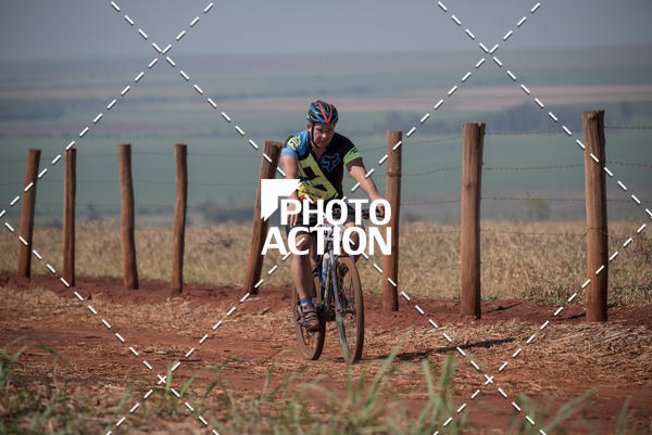 Buy your photos of the eventCROSS DUATHLON on Fotop