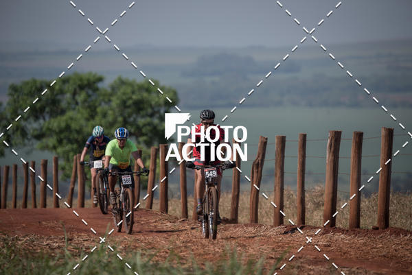 Buy your photos of the eventCROSS DUATHLON on Fotop